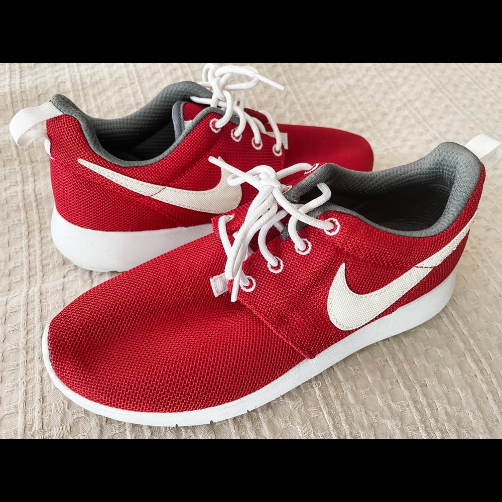 Red roshe run youth sneakers - worn once or twice
